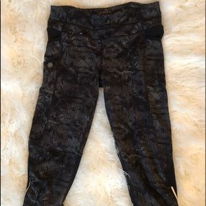 Athleta Capris - Excellent condition!